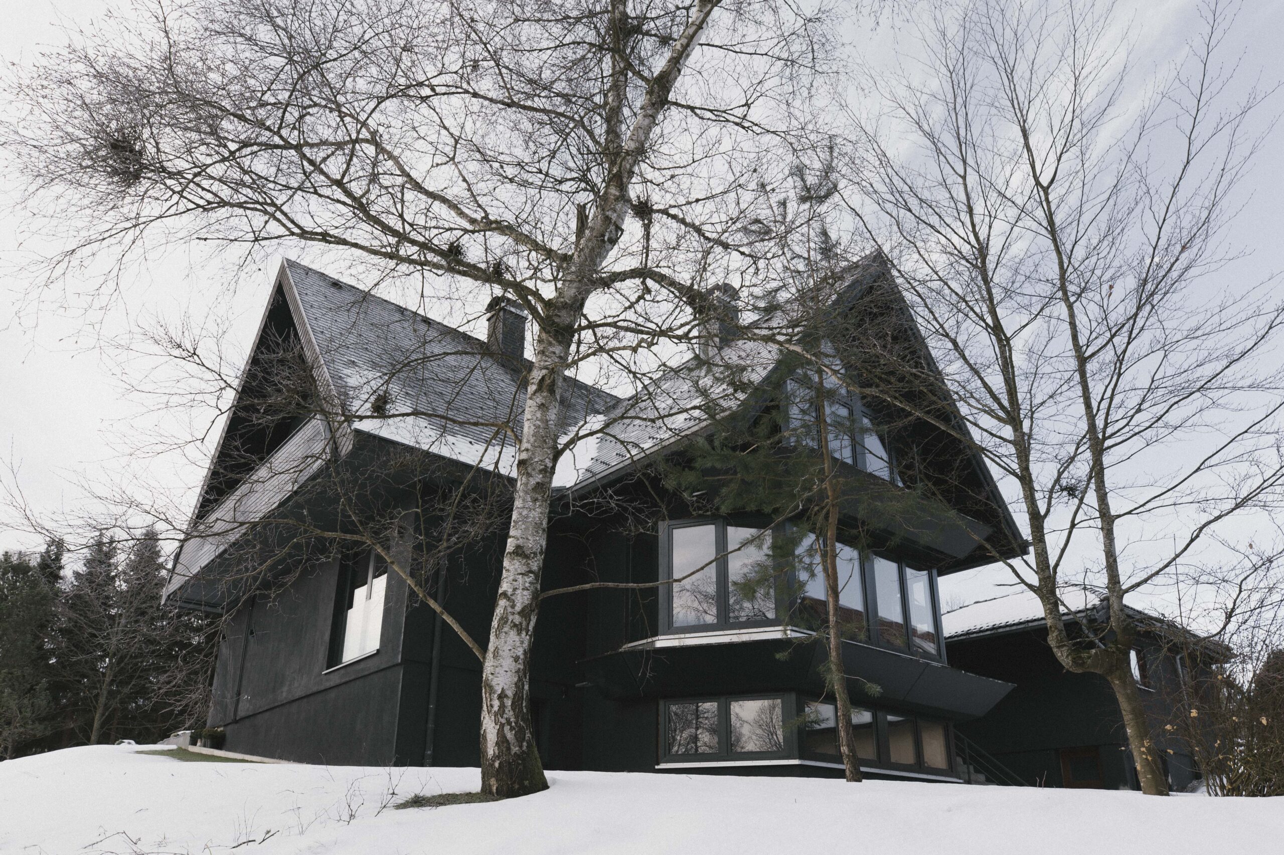 Le Chalet Noir in Hinterzarten – Design-Chalet im Südschwarzwald von außen