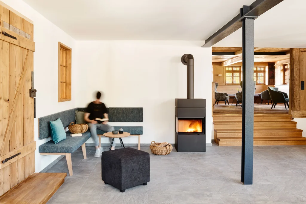 Der Bruderhof – Kamin