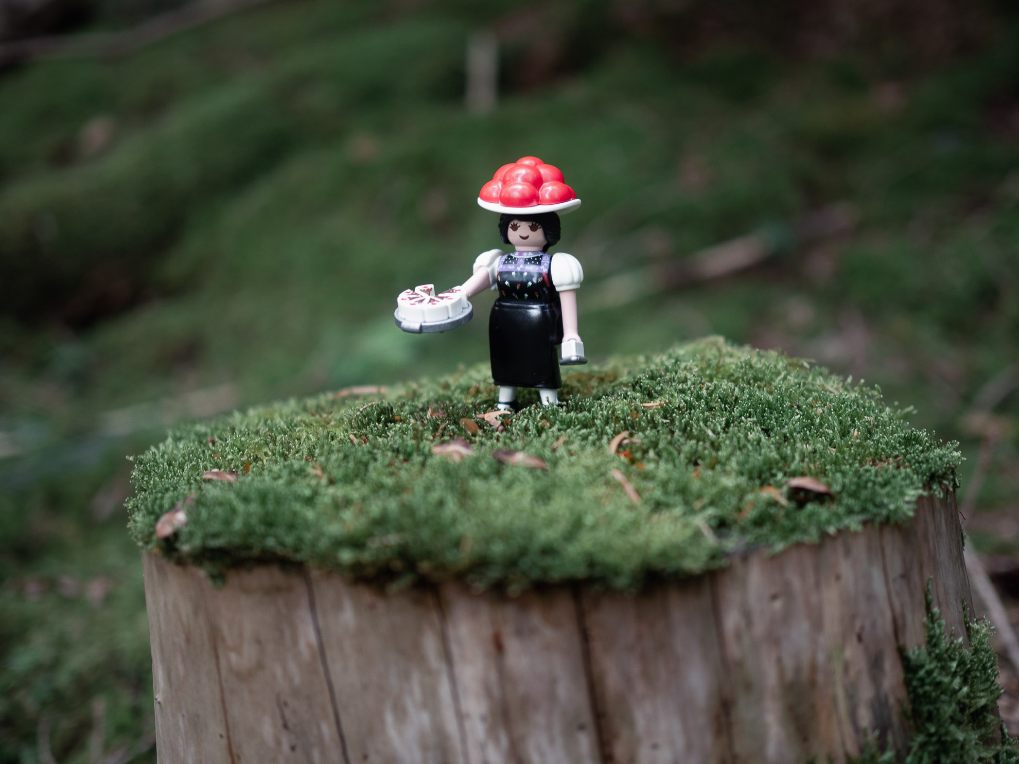 Playmobil Schwarzwald Marie 71979 mit Bollenhut für Schwarzwald Tourismus